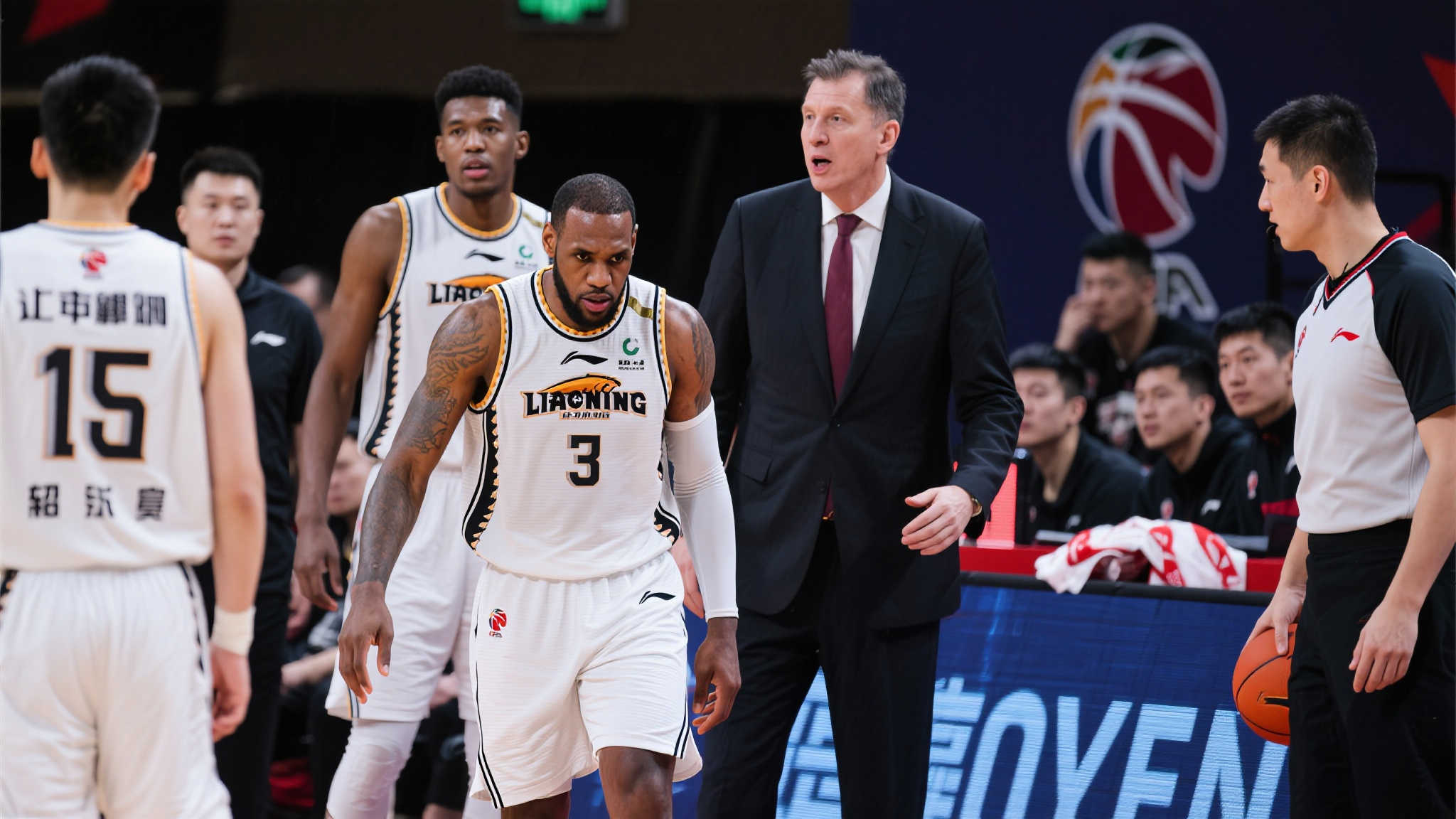 陈天灿底角爆发:准投三分扭转半决赛低迷表现 陈天灿底角爆发:准投三分扭转半决赛低迷表现